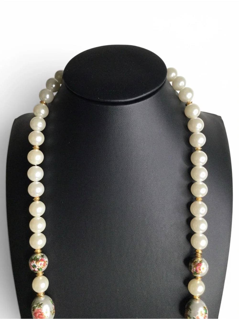 Vtg Graduated Faux‑Pearl Necklace w/ Gray Lacquered Tensha‑Style Floral Beads - Picture 8 of 15
